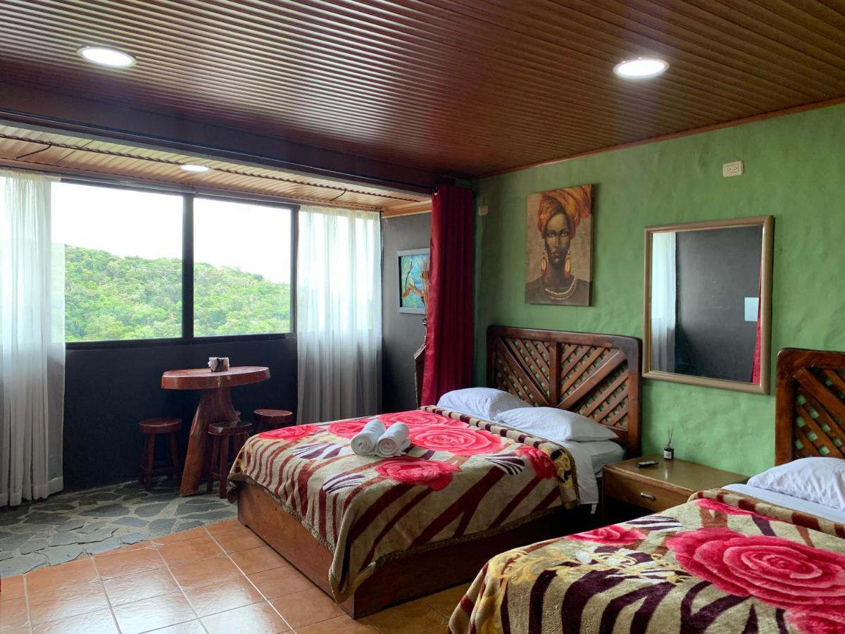 Cabinas Vista Al Golfo モンテベルデ エクステリア 写真